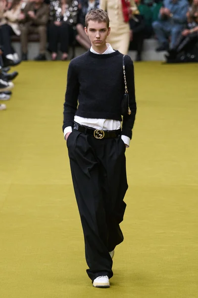 Look 5